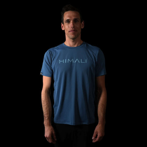 fit photo for the mens pursuit tech tee featuring quick dry materials